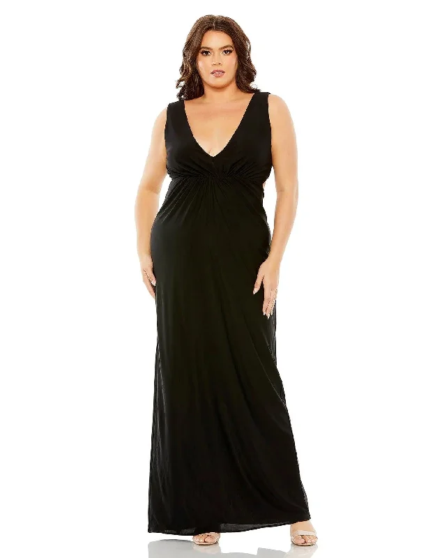 Mac Duggal 68536 Fabulouss Long Sleeveless Plus Size Formal Dress