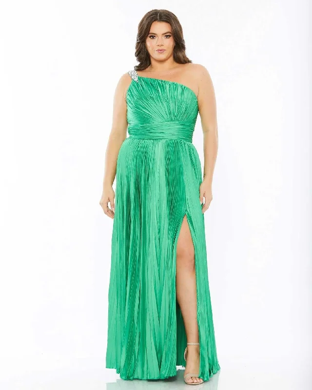 Mac Duggal 77005 Fabulouss Plus Size Long Formal Prom Dress